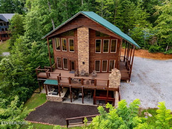 1730 Elk Springs Way, Gatlinburg, TN 37738