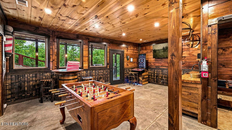 1730 Elk Springs Way, Gatlinburg, TN 37738