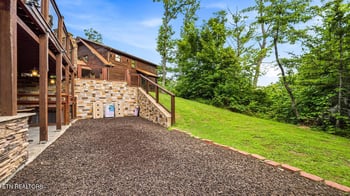1730 Elk Springs Way, Gatlinburg, TN 37738