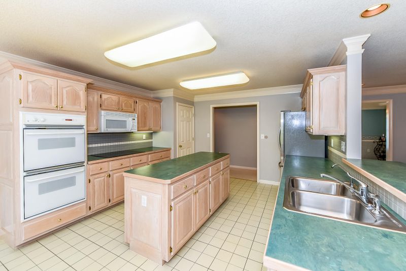 1730 Peppertree Dr, Alcoa, TN 37701