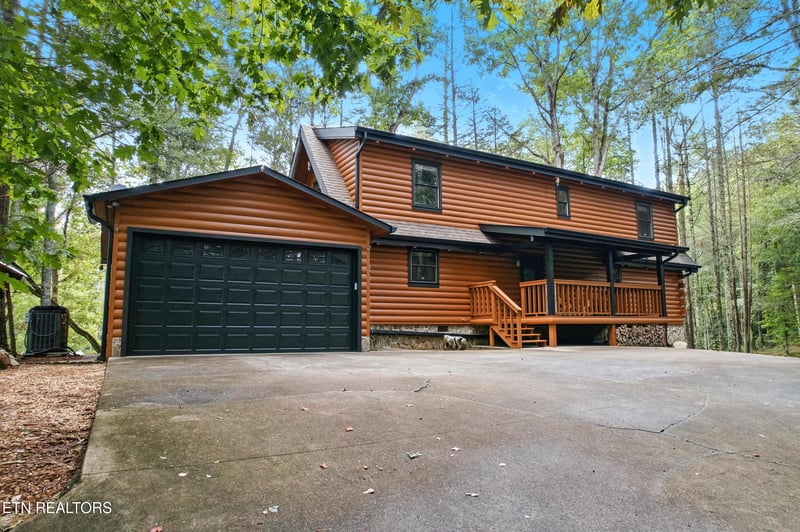 1730 Ridge Ct, Walland, TN 37886