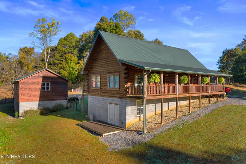 1730 Silver City Rd, Whitesburg, TN 37891