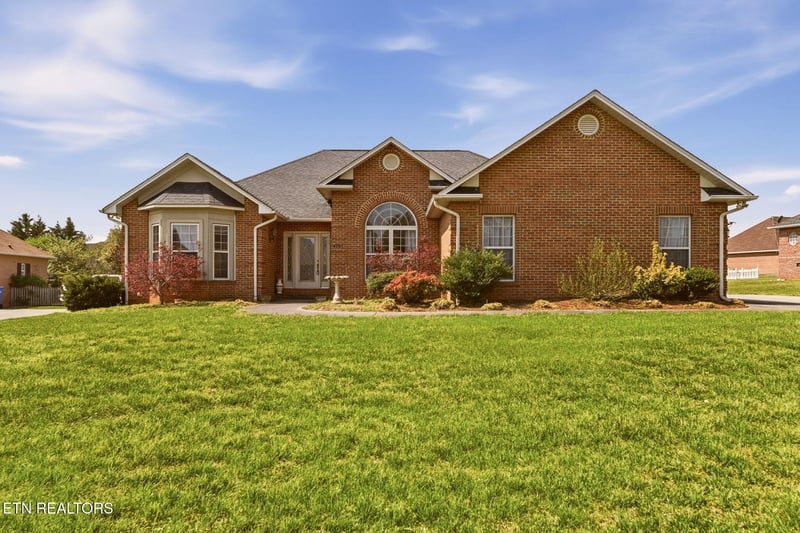 1731 Hollister Dr, Alcoa, TN 37701