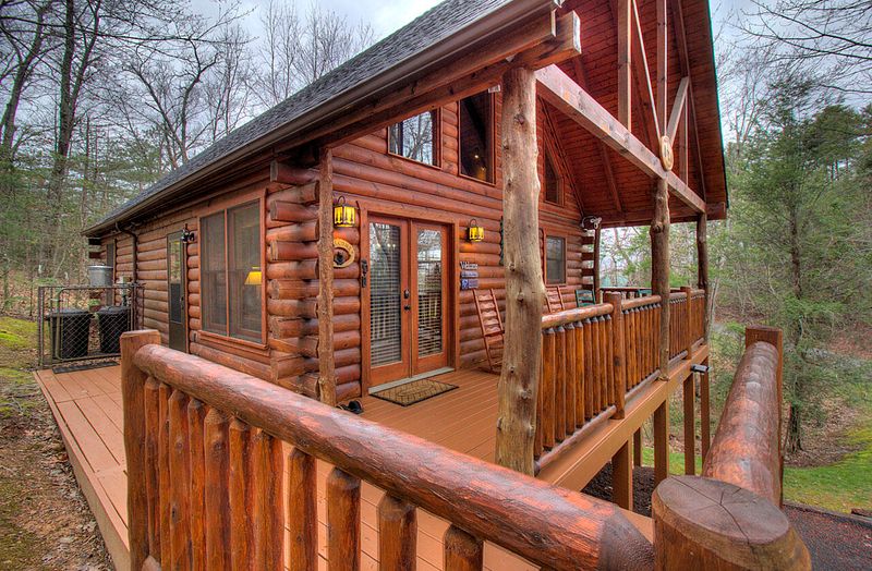1732 Azalea Cir, Sevierville, TN 37876