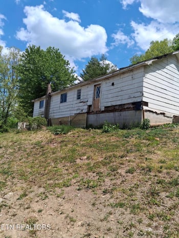 1732 Branam Hill Rd, Jellico, TN 37762
