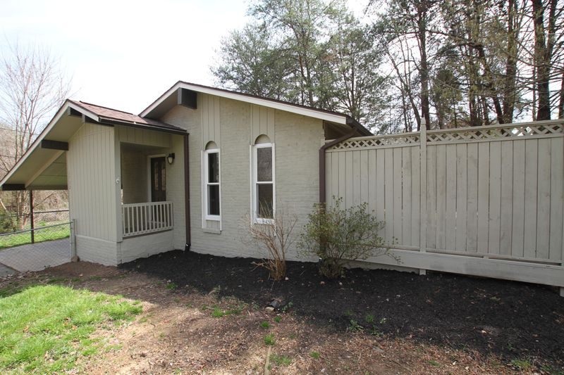 1732 NW Pinebrook Dr, Knoxville, TN 37909