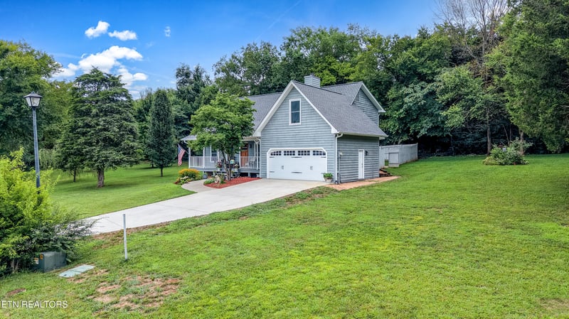 1734 Cheyenne Ct, Maryville, TN 37801