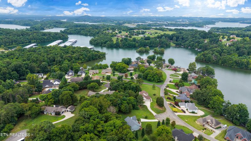 1734 Cheyenne Ct, Maryville, TN 37801