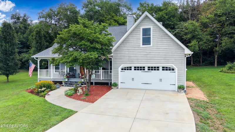 1734 Cheyenne Ct, Maryville, TN 37801
