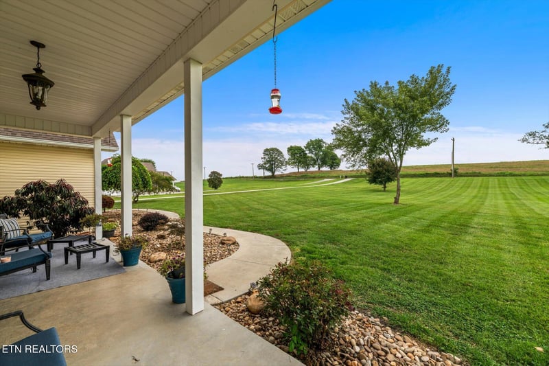 17340 Pond Creek Rd, Philadelphia, TN 37846