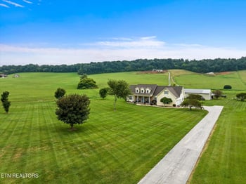 17340 Pond Creek Rd, Philadelphia, TN 37846