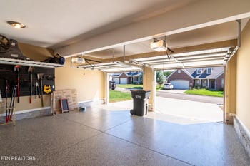 1735 Avashire Ln, Knoxville, TN 37931