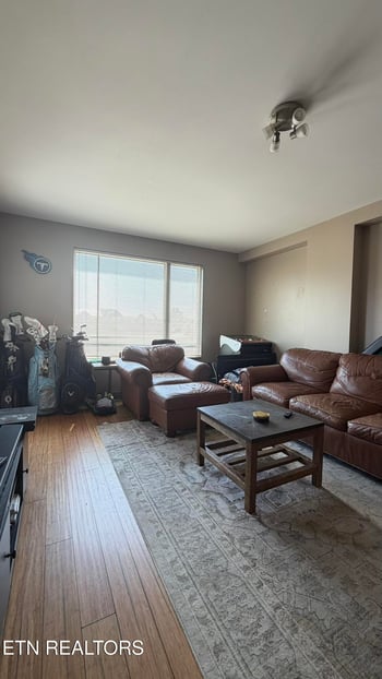 1735 Lake Ave #1004, Knoxville, TN 37916