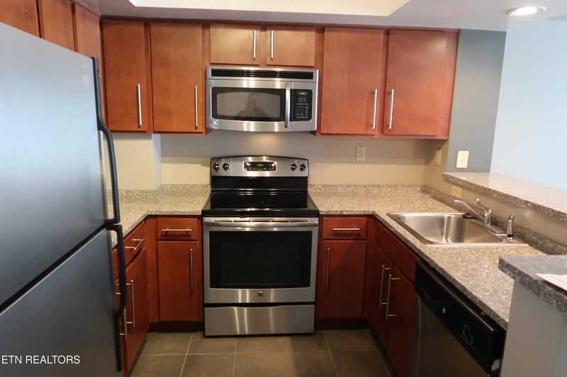 1735 Lake Ave #105, Knoxville, TN 37916