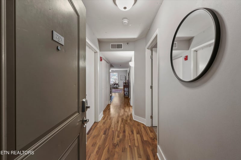 1735 Lake Ave #201, Knoxville, TN 37916