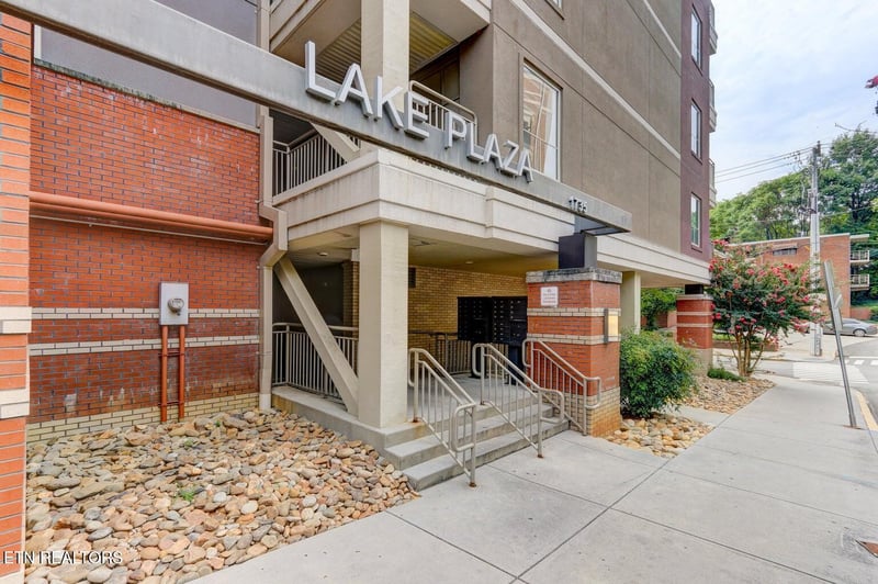 1735 Lake Ave #907, Knoxville, TN 37916