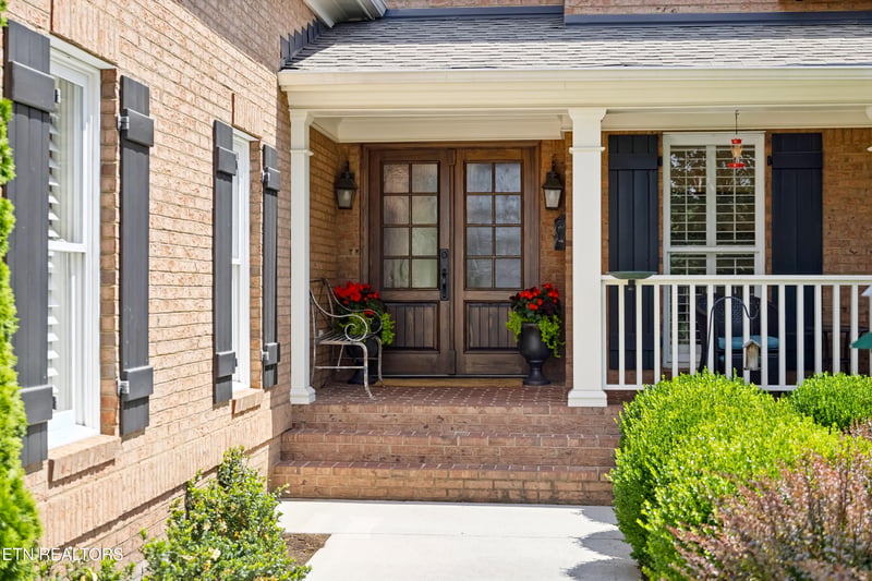 1736 Saint Petersburg Rd, Knoxville, TN 37922