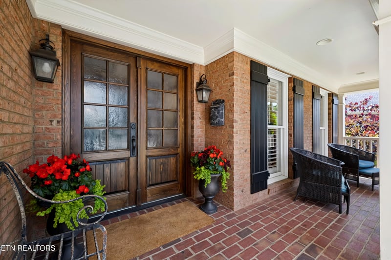 1736 Saint Petersburg Rd, Knoxville, TN 37922