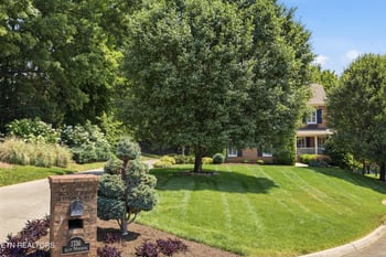 1736 Saint Petersburg Rd, Knoxville, TN 37922
