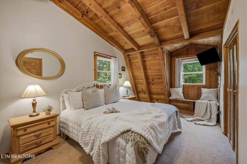1736 Walker Tr, Sevierville, TN 37876