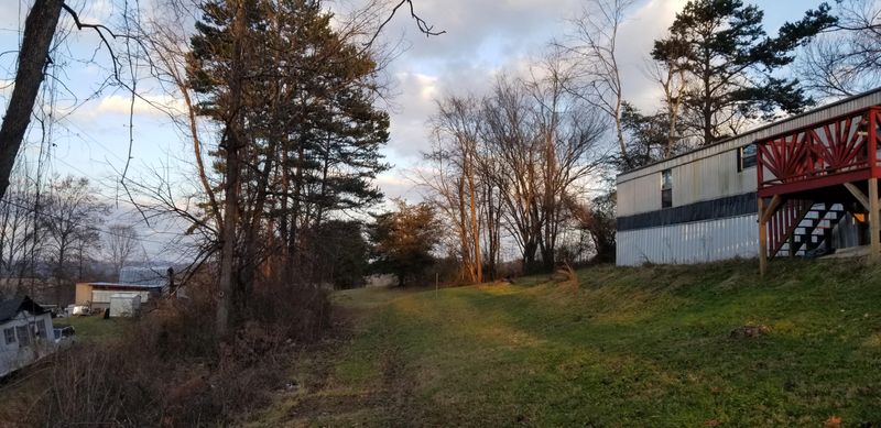 1736 Walnut Hill Ln, Sevierville, TN 37876