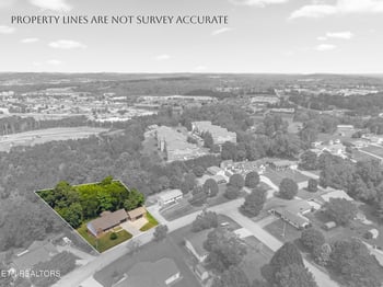 1737 Sharp Dr, Lenoir City, TN 37771