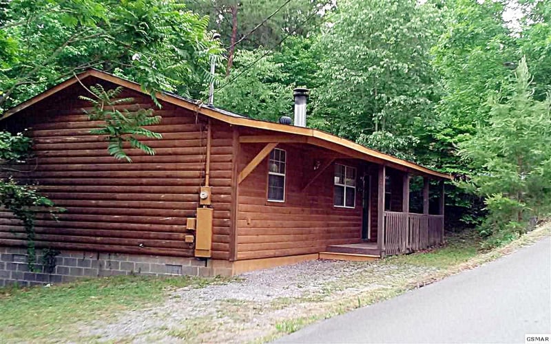 1737 Walker Tr, Pigeon Forge, TN 37876