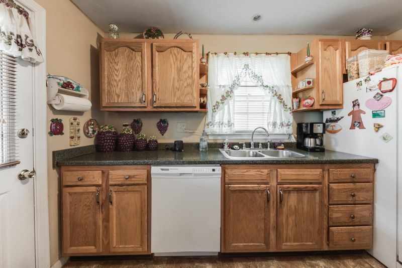 1738 Nickerson Ave, Knoxville, TN 37917
