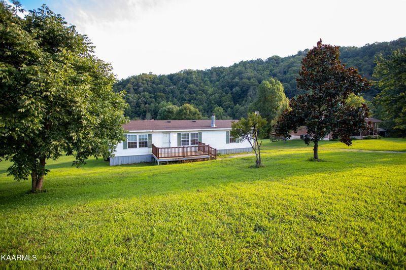 1739 Stinking Creek Rd, Lafollette, TN 37766
