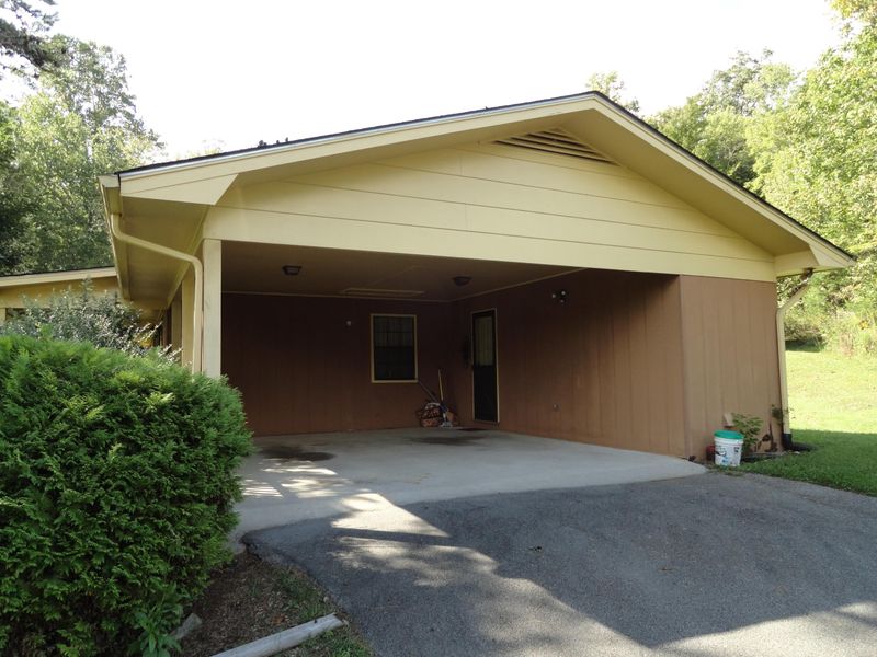 174 Batley Loop Rd, Clinton, TN 37716