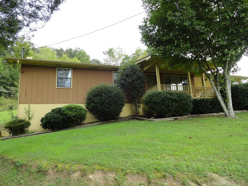 174 Batley Loop Rd, Clinton, TN 37716