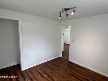 174 Oak Rd, Norris, TN 37828