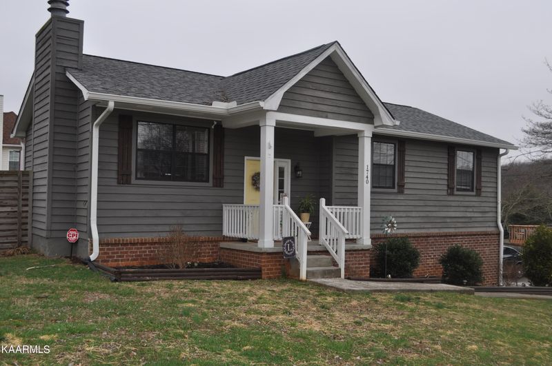 1740 Campfire Dr, Knoxville, TN 37931