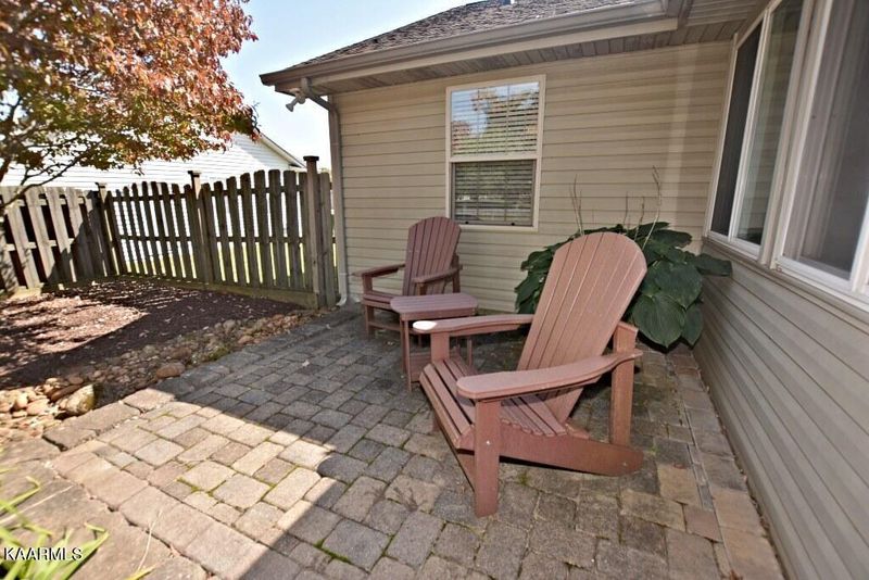 1740 Country Meadows Dr, Sevierville, TN 37862
