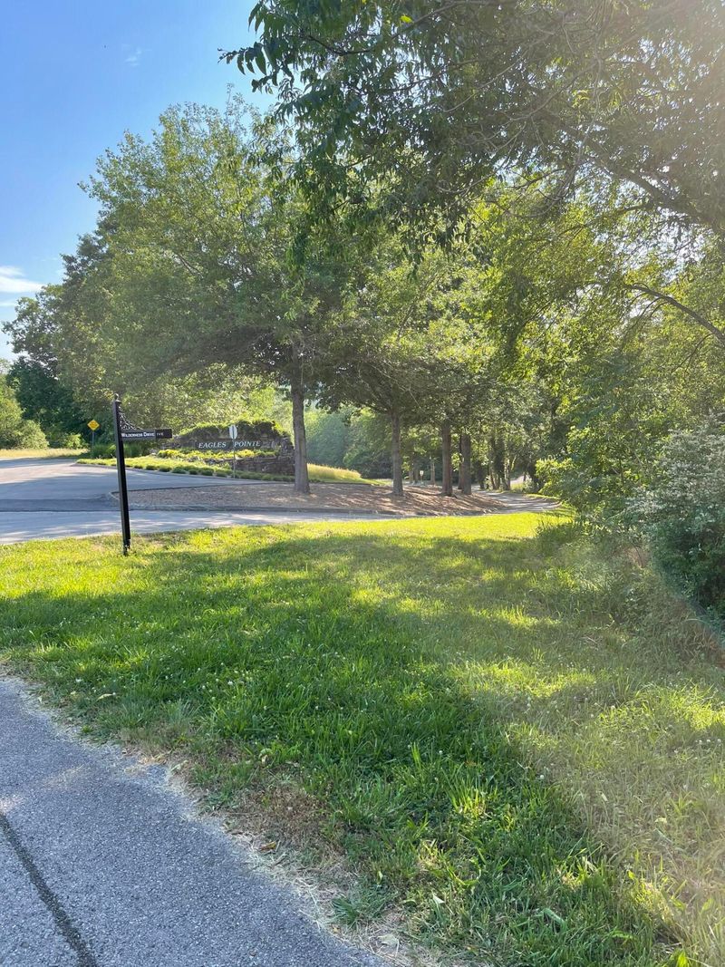 1740 Pointe Dr, Talbott, TN 37877