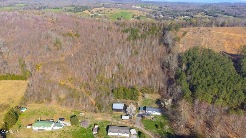 1741 Hubbard Rd, Loudon, TN 37774