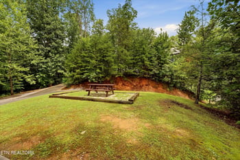 1742 Elk Springs Way, Gatlinburg, TN 37738