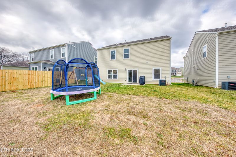1743 Hampton Place Cir, Loudon, TN 37774