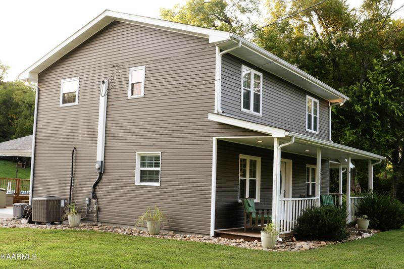 1743 Westside Dr, Maryville, TN 37801
