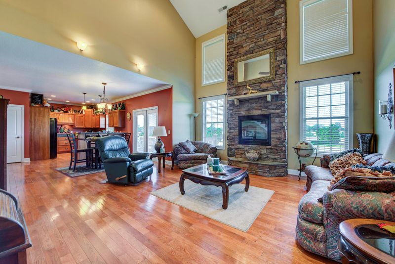 1744 Craigs Chapel Rd, Greenback, TN 37742