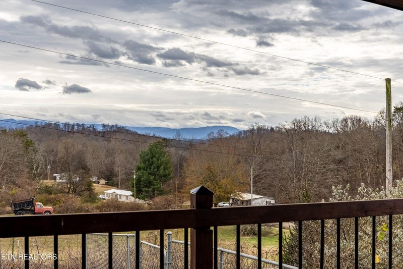 1744 Tom Mccall Rd, Maryville, TN 37801