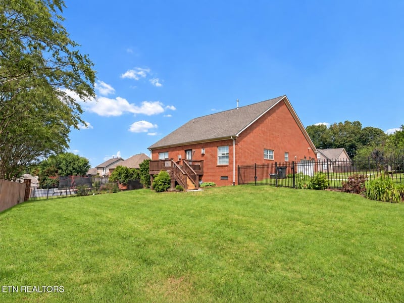 1745 Bonnie Roach Ln, Knoxville, TN 37922