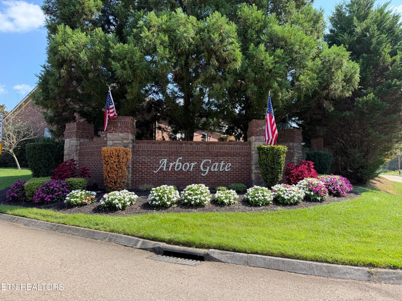 1745 Bonnie Roach Ln, Knoxville, TN 37922