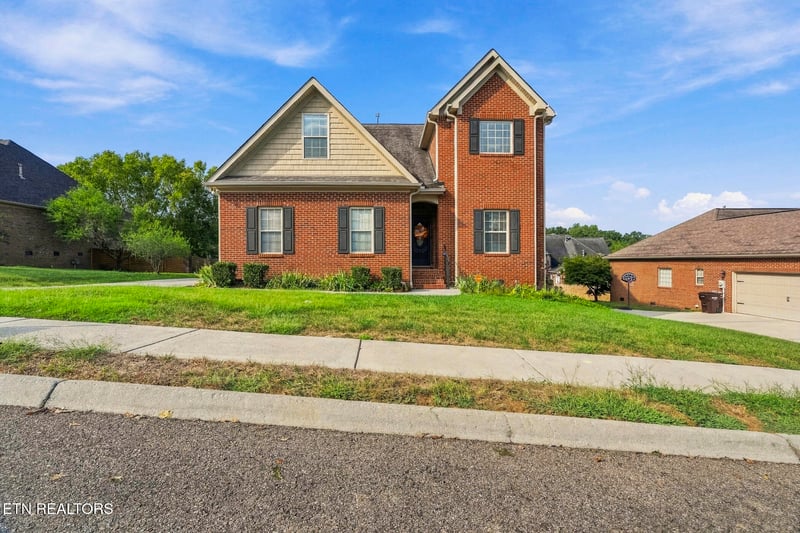 1745 Bonnie Roach Ln, Knoxville, TN 37922