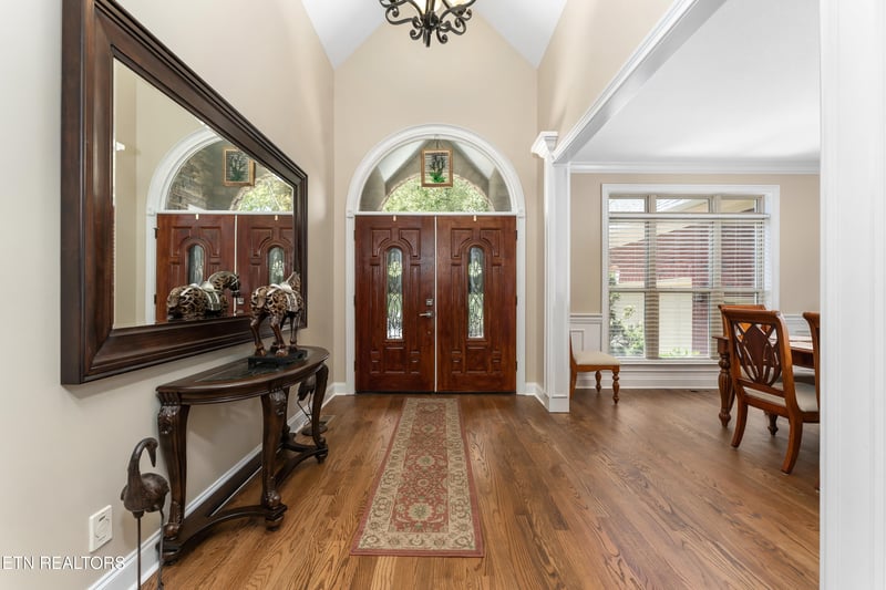 1746 Burnside Dr, Maryville, TN 37801