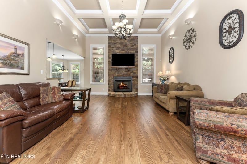 1746 Burnside Dr, Maryville, TN 37801