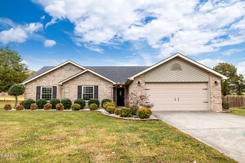 1746 Thurman Cir, Sevierville, TN 37876