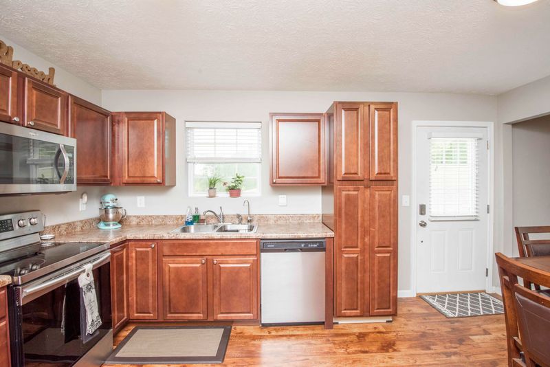 1747 Dinkins Rd, Seymour, TN 37865