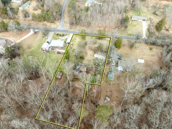 1747 E Old Topside Rd, Louisville, TN 37777