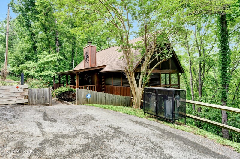 1748 Ridgecrest Dr, Sevierville, TN 37876